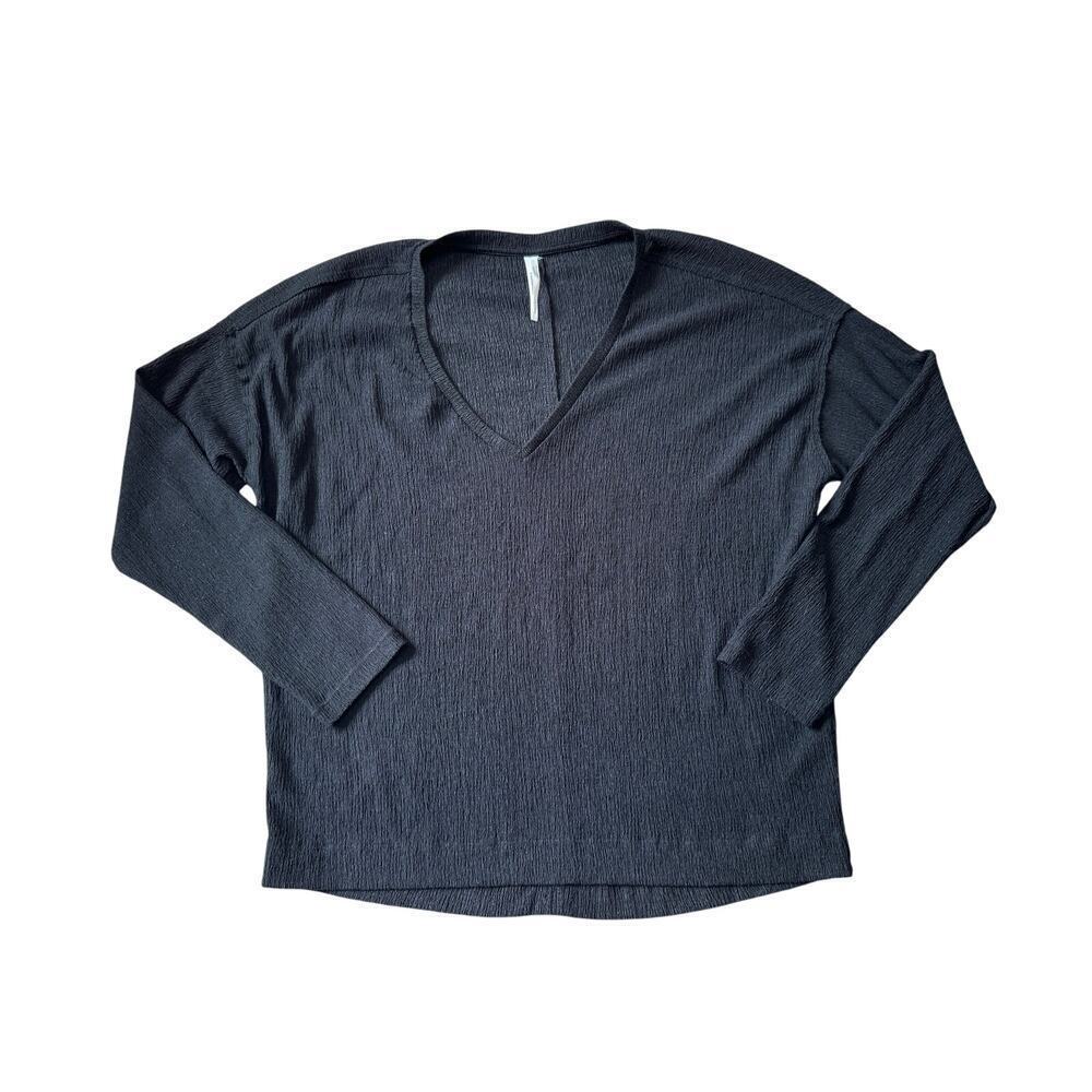 ANTHROPOLOGIE Crinkle Crepe Top, V-neck; long sleeve, stretchy Black, size LG